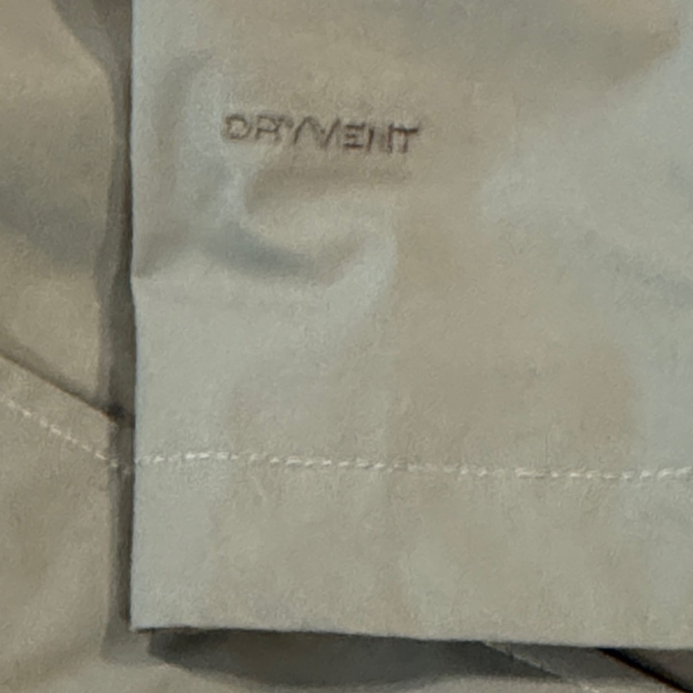 Woman’s North Face rain Jacket - Picture 7 of 14